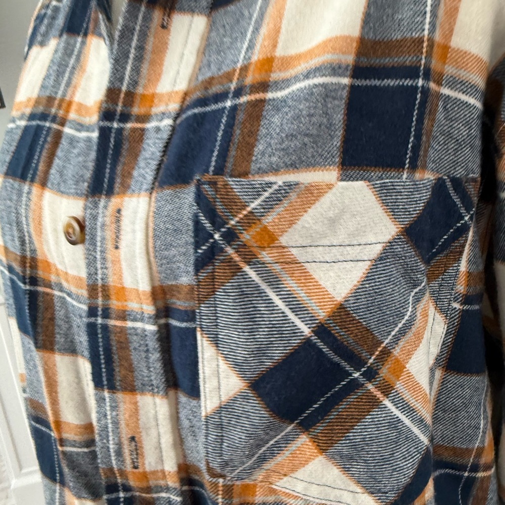 Northeast outfitters Navy and Tan Plaid Button-Down Shirt - Picture 3 of 8